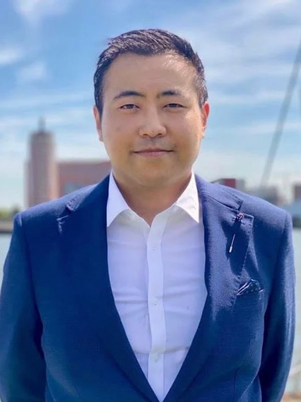 Portrait photo of Steven Tang, Tax and Accounting Specialist at Intercompany Solutions in Rotterdam, the Netherlands